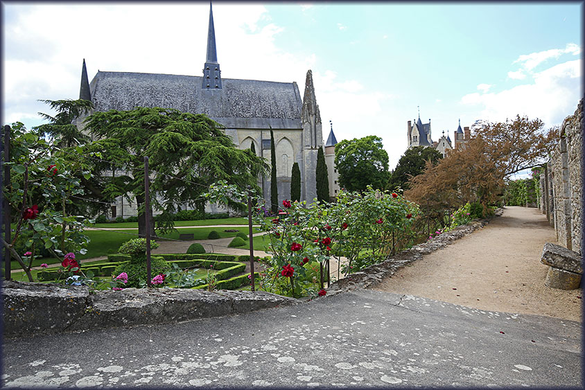 Montreuil-Bellay Chateau